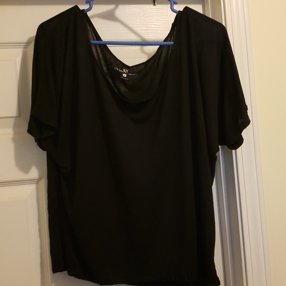 Top - Picture 2 of 2